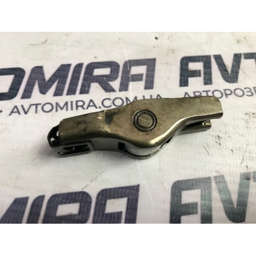 Коромысло клапана, рокер Hyundai Santa FE II 2.2 CRDI 2009-2012 241702F000